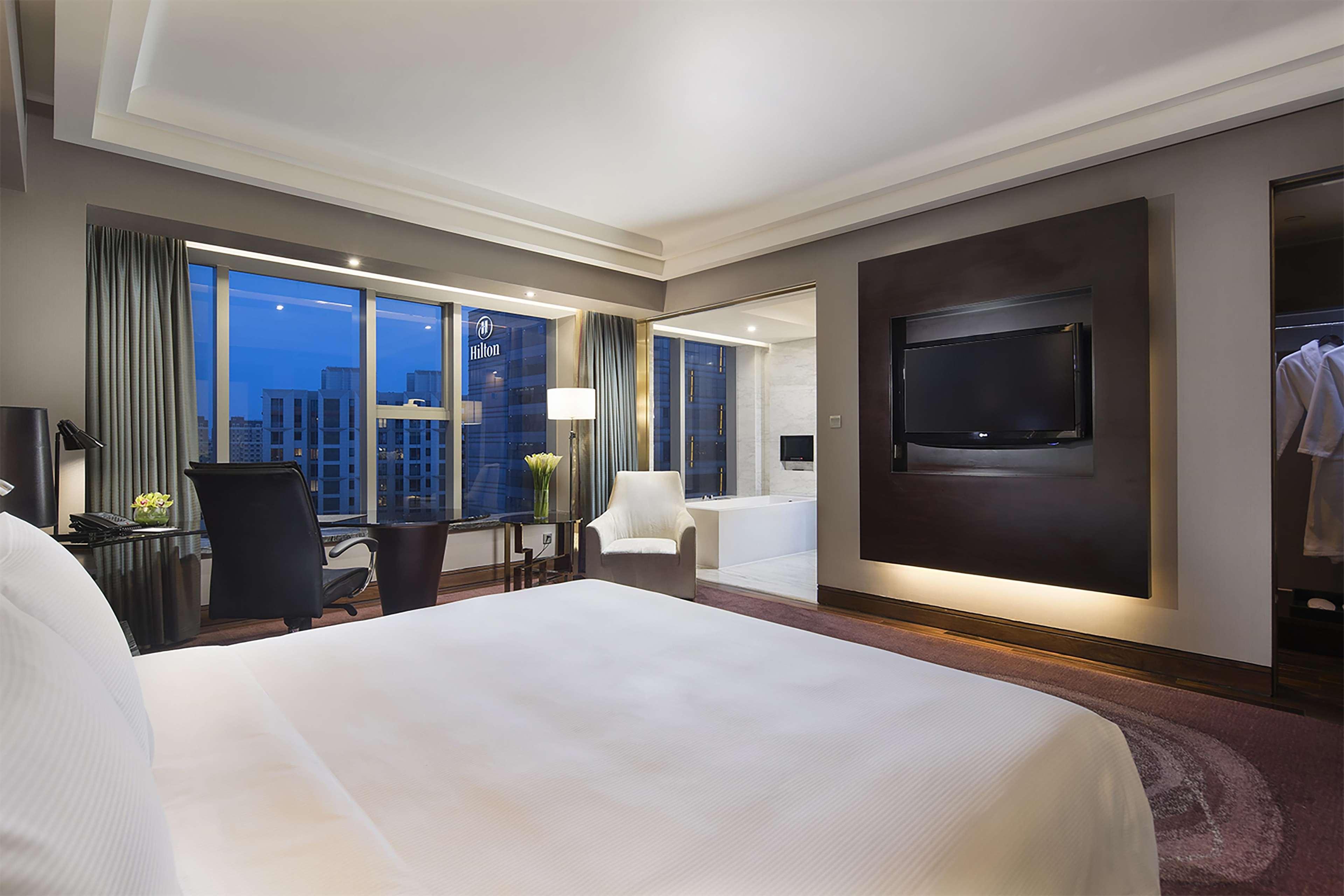 Hilton Shanghai Hongqiao Экстерьер фото