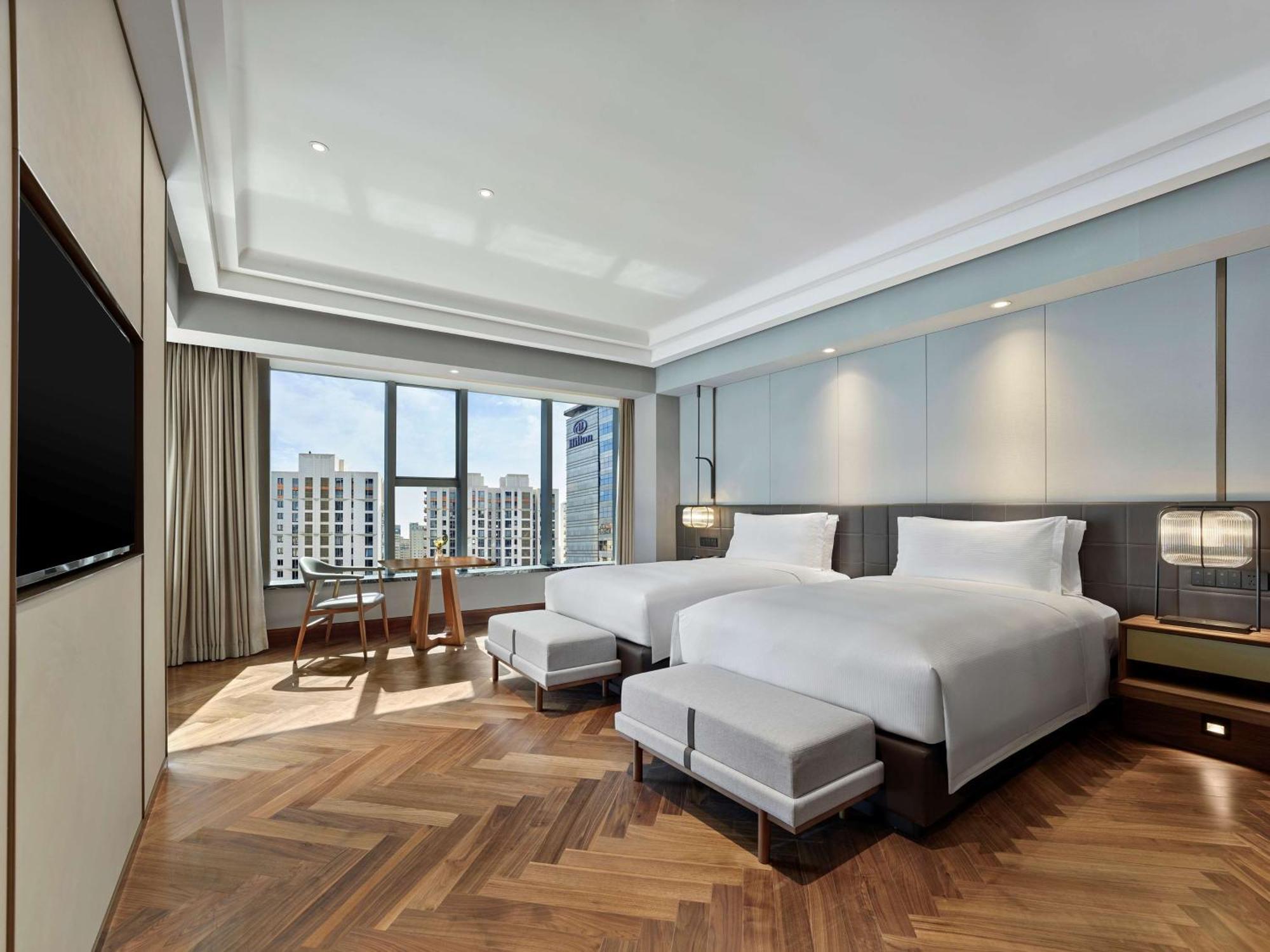 Hilton Shanghai Hongqiao Экстерьер фото